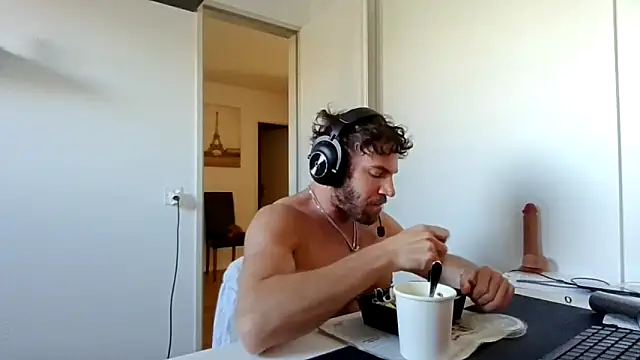 alpha-hunk online show from March 17, 2:19 pm