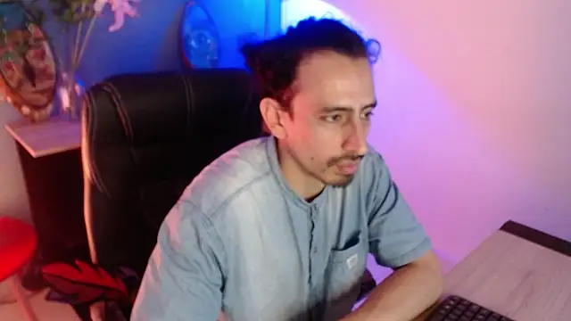 Sr Magnus  online show from March 19, 4:36 am