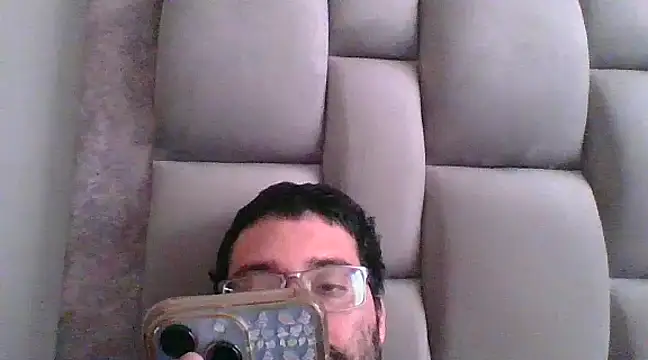 andresrmv69 online show from January 27, 8:39 pm