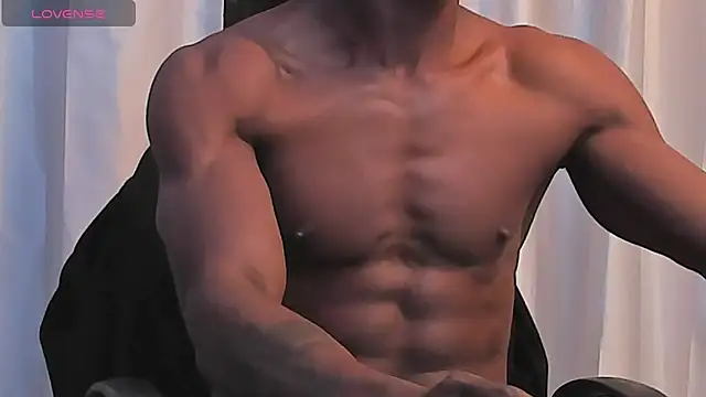 Snapshot of Miltton_Jakee chatting on January 22, 1:53 am Miltton Jakee online show from January 22, 1:53 am