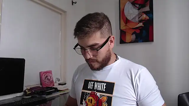Snapshot of Dylanwish chatting on February 11, 8:10 pm Dylanwish online show from February 11, 8:10 pm