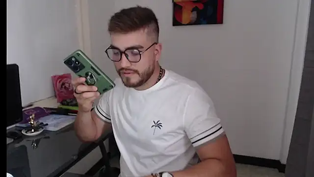 Snapshot of Dylanwish chatting on December 26, 7:49 pm Dylanwish online show from December 26, 7:49 pm