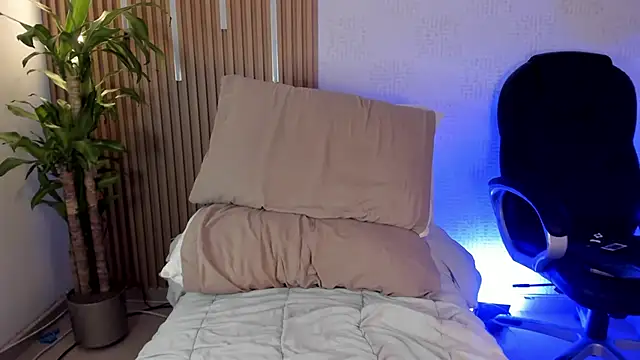 Dorianmistery2322  online show from October 18, 10:37 pm