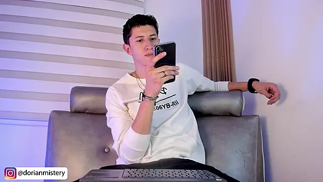 Dorianmistery2322  online show from February 18, 12:42 am