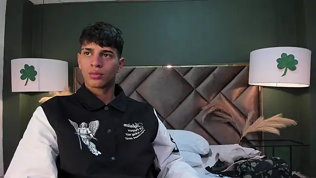 Snapshot of Tyler_Rodriguez chatting on March 15, 2:56 am Tyler Rodriguez online show from March 15, 2:56 am