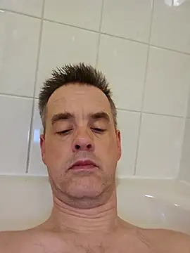 Hectorthyssen1 online show from February 22, 8:15 pm