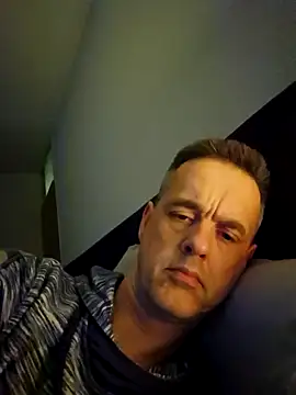 Hectorthyssen1 online show from March 18, 9:10 pm