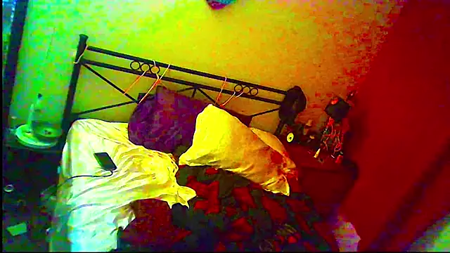 ingrid1982 online show from May 22, 6:35 pm