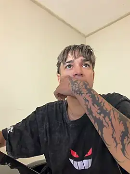 Zacktk7 online show from May 5, 2:19 pm