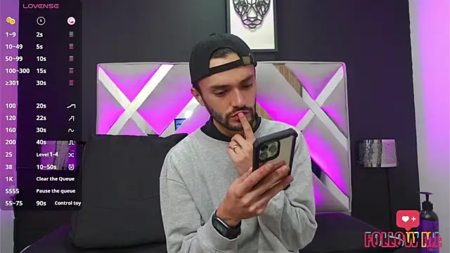 Snapshot of jakemagnus chatting on February 3, 6:28 pm jakemagnus online show from February 3, 6:28 pm