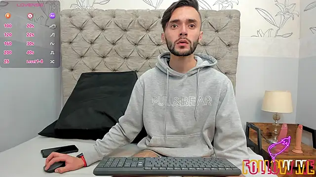 Snapshot of jakemagnus chatting on December 31, 12:57 pm jakemagnus online show from December 31, 12:57 pm