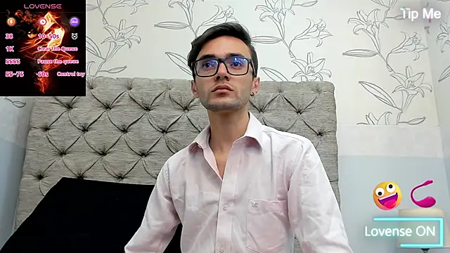 Snapshot of jakemagnus chatting on December 11, 12:16 pm jakemagnus online show from December 11, 12:16 pm