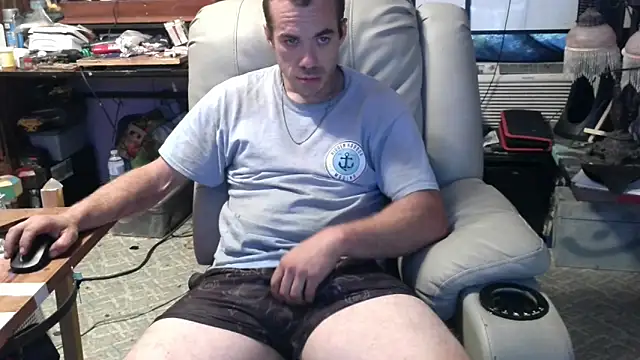 ScubaStevex online show from October 17, 1:04 pm