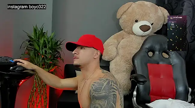 boyc022  online show from March 12, 11:33 pm