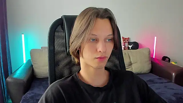 Ostin meow online show from March 23, 2:17 am