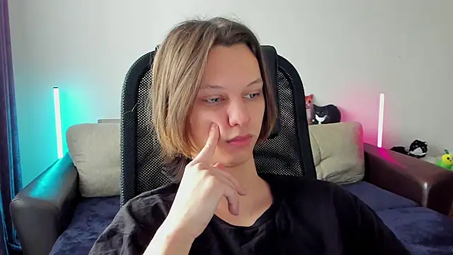 Ostin meow online show from April 5, 8:55 am