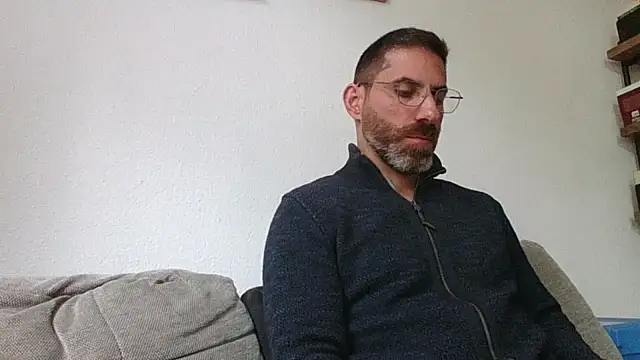 Snapshot of alcatraz009 chatting on October 14, 10:22 am alcatraz009 online show from October 14, 10:22 am