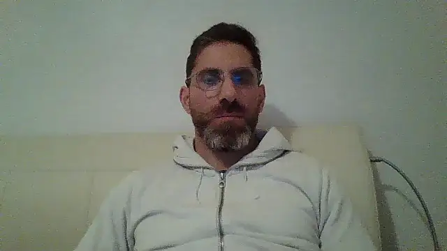 Snapshot of alcatraz009 chatting on January 22, 9:33 pm alcatraz009 online show from January 22, 9:33 pm
