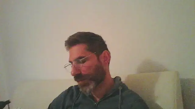 Snapshot of alcatraz009 chatting on September 14, 4:03 am alcatraz009 online show from September 14, 4:03 am