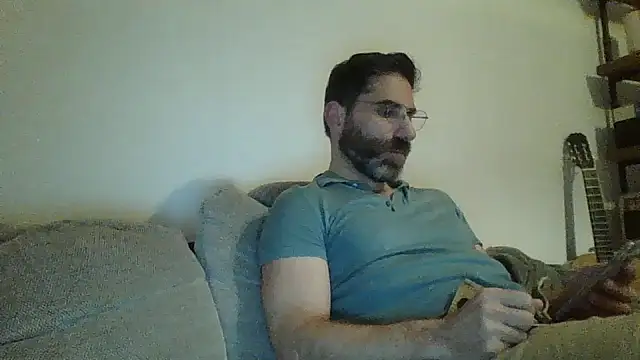 Snapshot of alcatraz009 chatting on December 26, 8:42 pm alcatraz009 online show from December 26, 8:42 pm