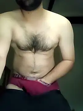 Snapshot of smartboy010101 chatting on December 25, 4:12 am smartboy010101 online show from December 25, 4:12 am