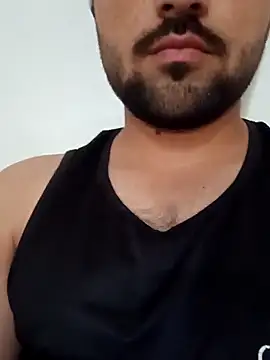 Snapshot of smartboy010101 chatting on September 18, 8:49 am smartboy010101 online show from September 18, 8:49 am