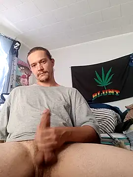 Snapshot of ChuckyyDee chatting on September 13, 8:10 pm ChuckyyDee online show from September 13, 8:10 pm