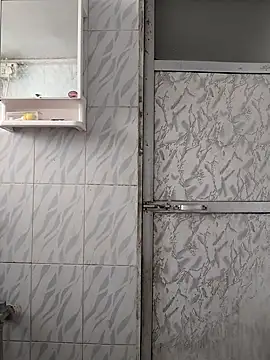 surabhi09 online show from November 8, 7:11 am