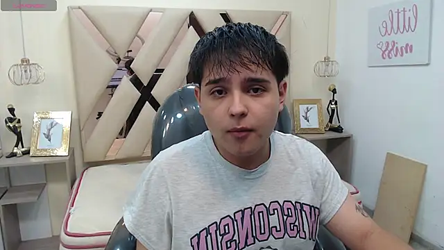 AndrewPherson online show from February 4, 12:00 pm