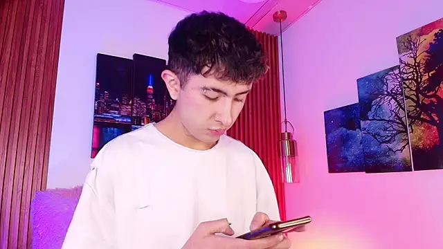 Noah Xitruxx online show from November 10, 3:33 am