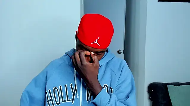 Dylan Taylor online show from April 15, 12:38 pm