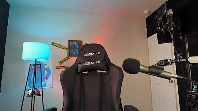 DamnKevin online show from March 22, 2:33 pm