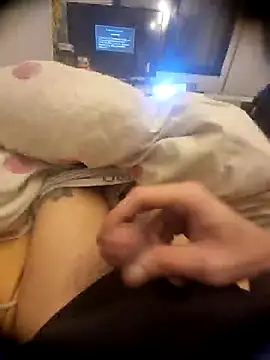 sweet24c online show from December 15, 2:19 am