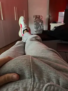 93moro online show from December 16, 12:49 pm