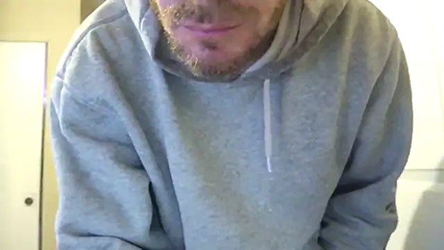 Huntzg23 online show from April 14, 12:49 pm