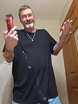 tileguyyy online show from November 30, 1:18 am