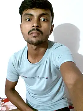 Snapshot of Suraj223kumar chatting on October 19, 6:39 am Suraj223kumar online show from October 19, 6:39 am