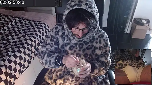 Chuck-FR online show from April 17, 8:06 am