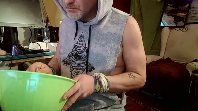 SilverandFox online show from March 11, 3:45 pm