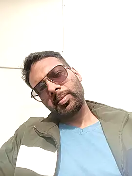 Snapshot of x_starmohit chatting on December 20, 7:55 am x starmohit online show from December 20, 7:55 am