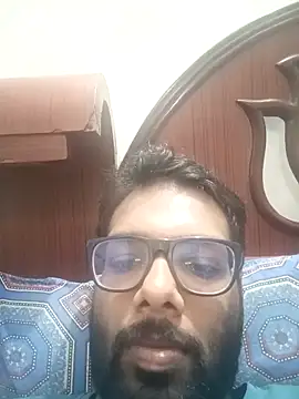 Snapshot of x_starmohit chatting on October 26, 8:27 am x starmohit online show from October 26, 8:27 am