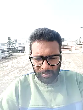 Snapshot of x_starmohit chatting on January 15, 6:33 am x starmohit online show from January 15, 6:33 am