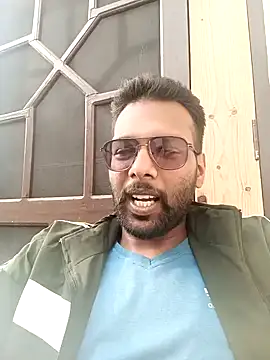 Snapshot of x_starmohit chatting on December 24, 6:44 am x starmohit online show from December 24, 6:44 am
