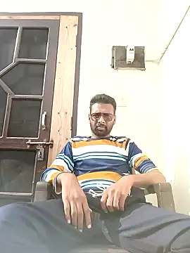 Snapshot of x_starmohit chatting on December 25, 6:41 am x starmohit online show from December 25, 6:41 am