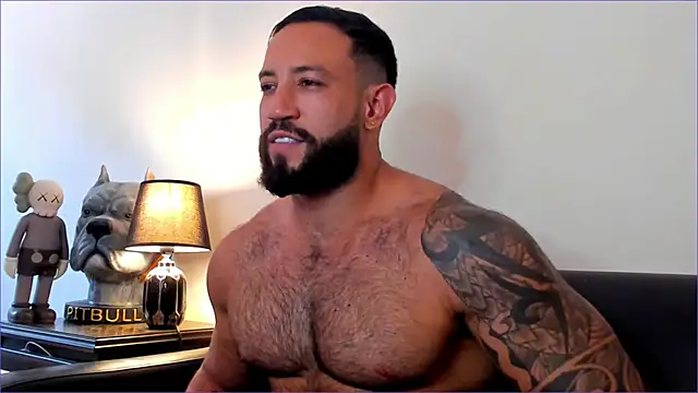 Snapshot of BradLeon_ chatting on October 17, 7:51 pm BradLeon  online show from October 17, 7:51 pm