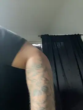 El Titan1998 online show from February 25, 11:41 am