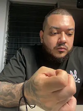 El Titan1998 online show from November 23, 11:38 pm