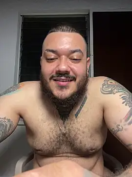 El Titan1998 online show from February 13, 11:32 pm