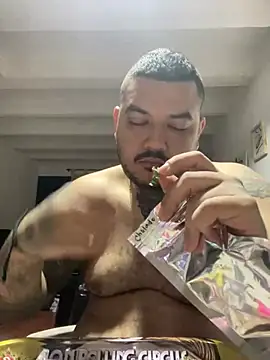 El Titan1998 online show from March 4, 12:22 pm