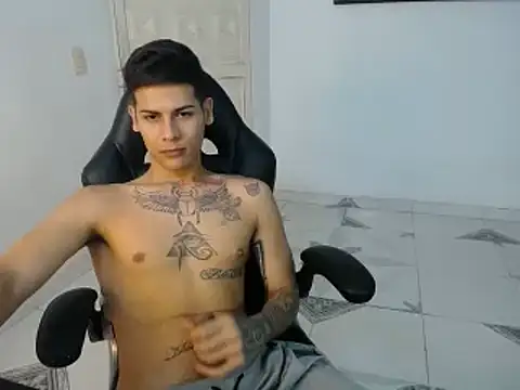 Clyde019 online show from February 4, 5:34 pm